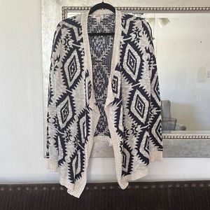 Arizona Jeans co. Cream and navy blue duster.